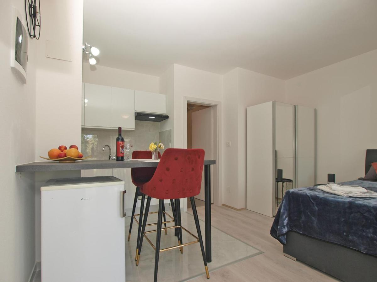 Apartment Florinda 2091 Пула Екстериор снимка