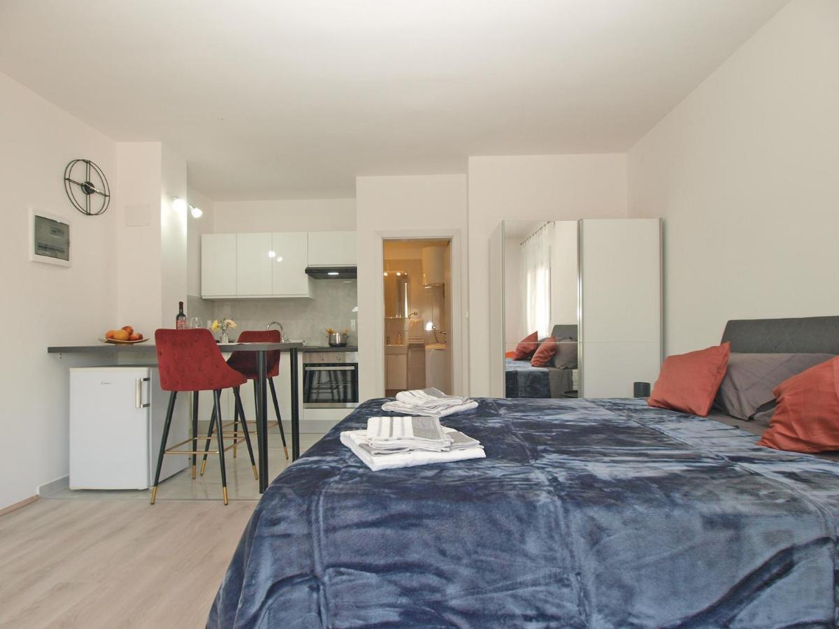 Apartment Florinda 2091 Пула Екстериор снимка